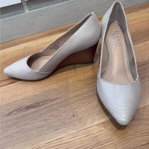 Franco Sarto Pointed Toe Wedge Pumps – Size 7